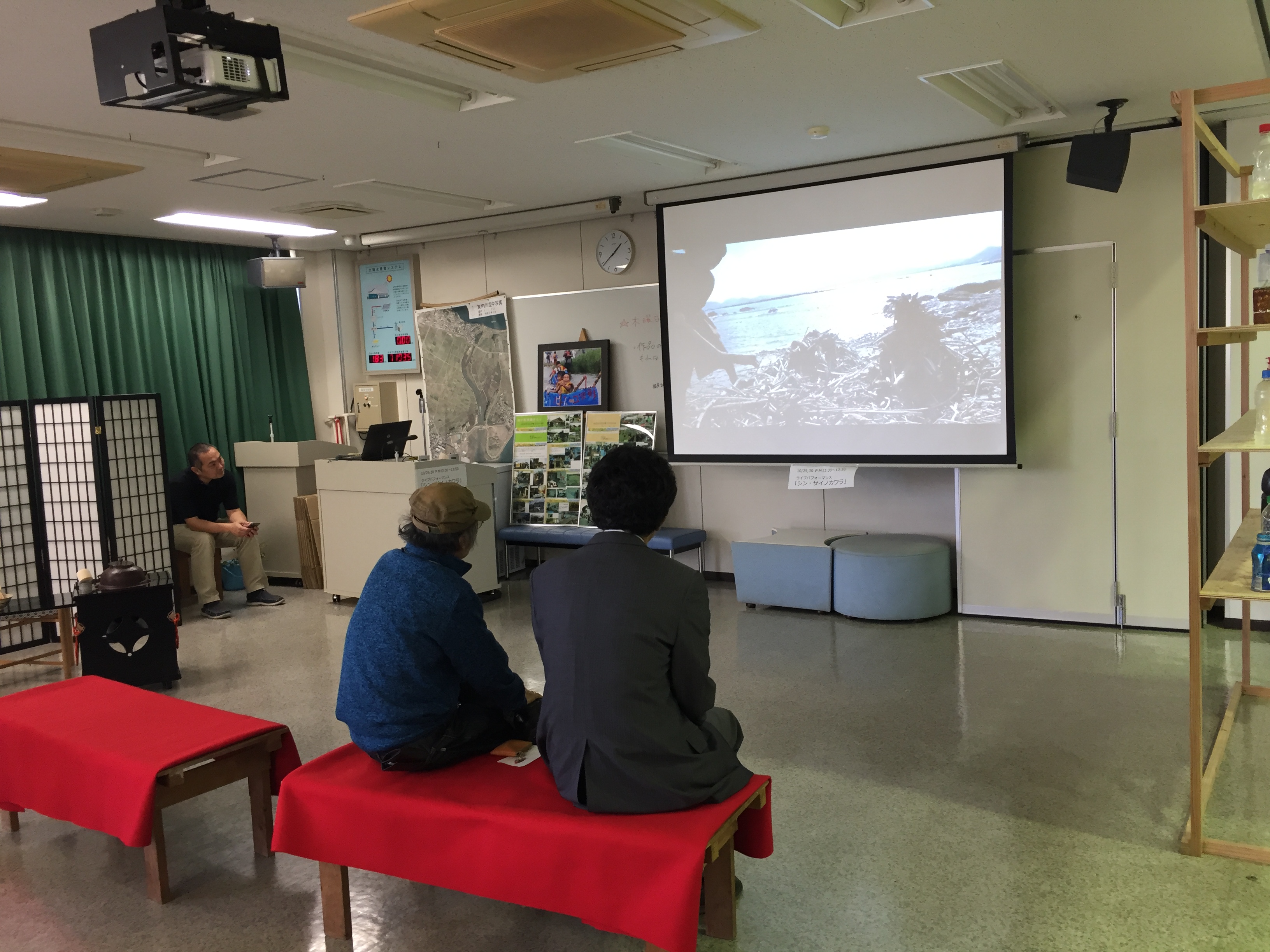 ライブ配信の様子 ライブ配信の様子
