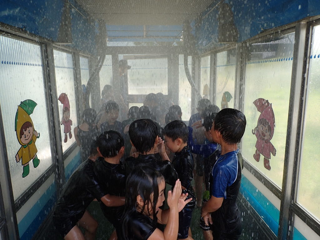 どしゃぶり体験です